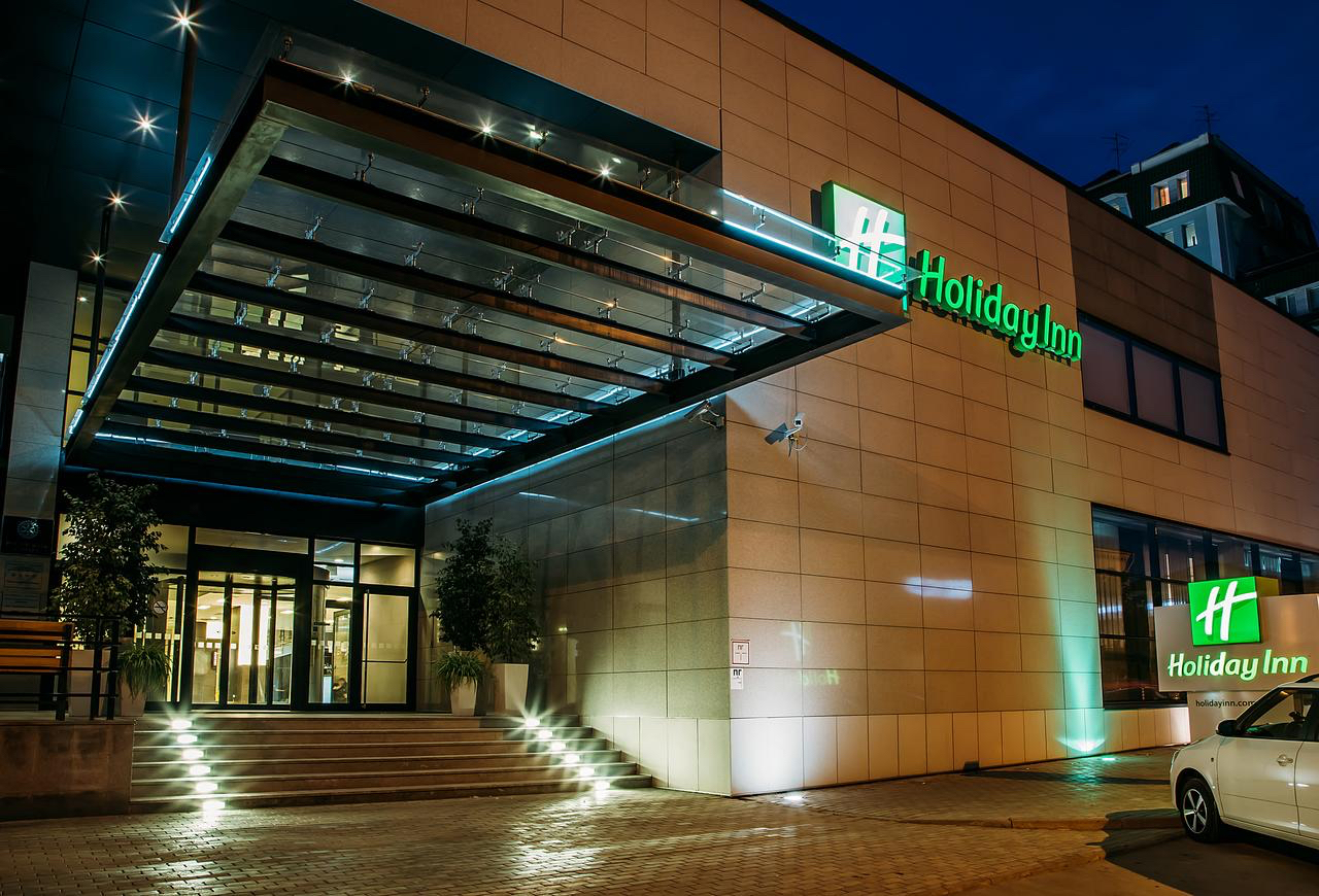 Холидей самара. Отель Holiday Inn Самара. Holiday Inn Samara ул. Алексея Толстого, 99, Самара. Holiday Inn Samara 4*. Гостиница Холидей ИНН Самара.